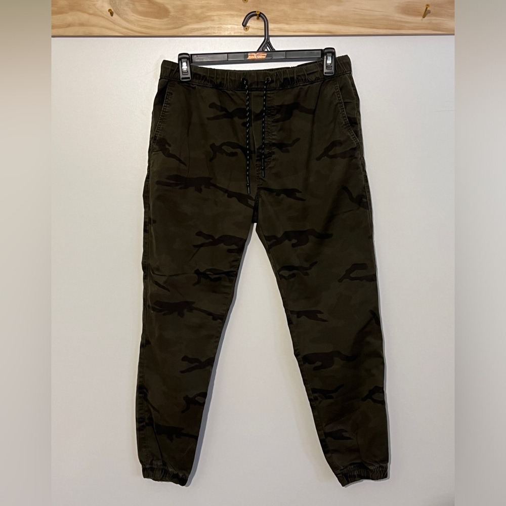 American Eagle Outfitters Camo Joggers Extreme Flex Men Size Medium